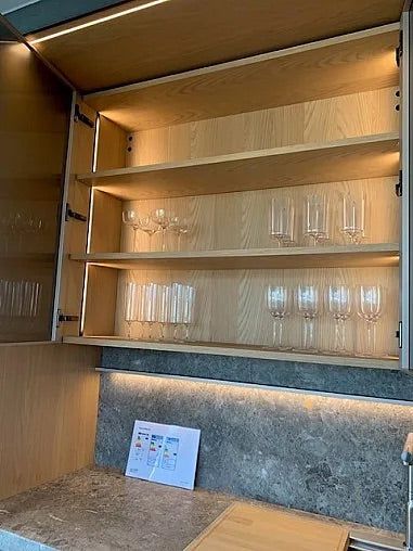 Wohnküche DADA HL6 Lack London Sky 3D Beige Massivholz Sunrise Oak Marmor Grau Inklusive E-Geräte