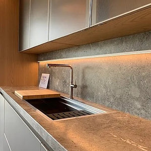 Wohnküche DADA HL6 Lack London Sky 3D Beige Massivholz Sunrise Oak Marmor Grau Inklusive E-Geräte