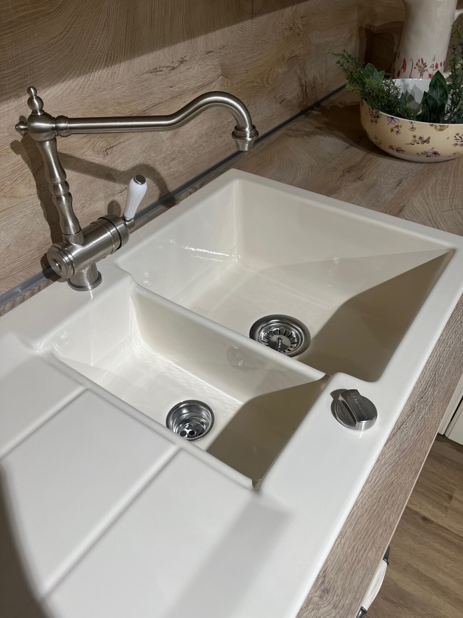 Landhausküche Castello Holzwerkstoff Magnolia Gewischt Weiß Inklusive E-Geräte