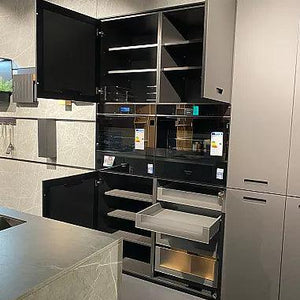 Küche nx950 Front Ceramic Marmor Grigio Mit Glasfronten Lavaschwarz Matt - KüchenFirst