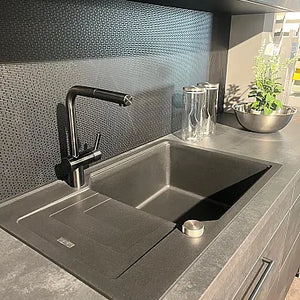 Inselküche Speed Riva Betonoptik Schwarz Weiß