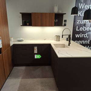 Einbauküche NX240 Platte Marmor Gold Matt Nussbaum Natur Schichtstoff K492F SensiQ Mokkabraun Inklusive E-Geräte